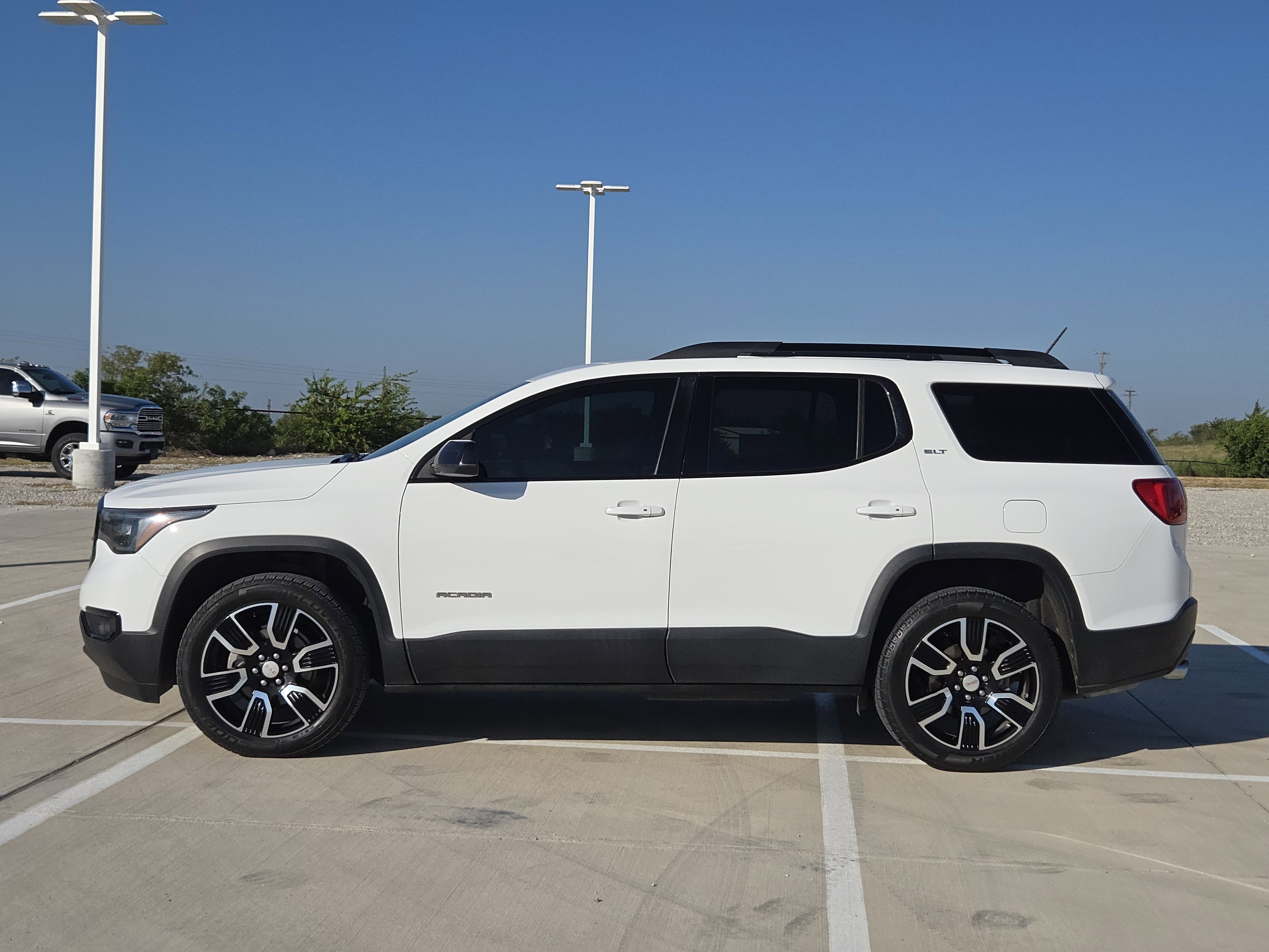 2019 Gmc Acadia SLT photo 2