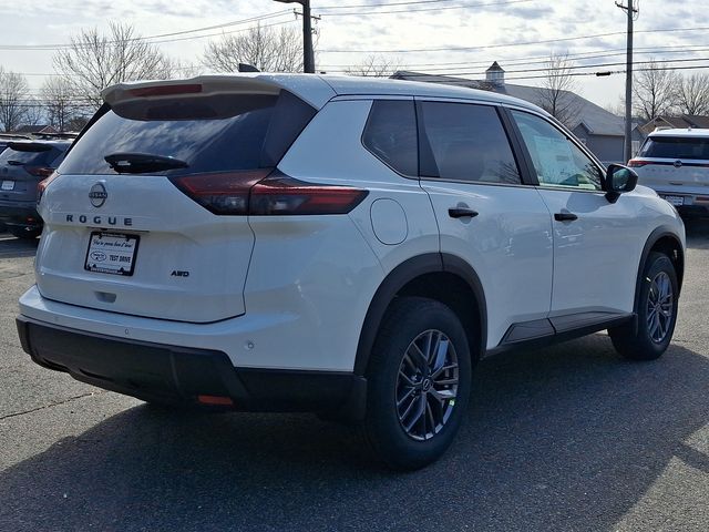 2025 Nissan Rogue S photo 3