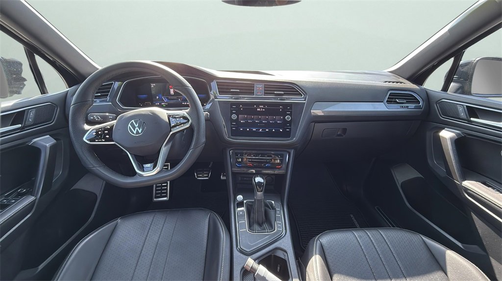 2022 Volkswagen Tiguan SE R-Line Black photo 9