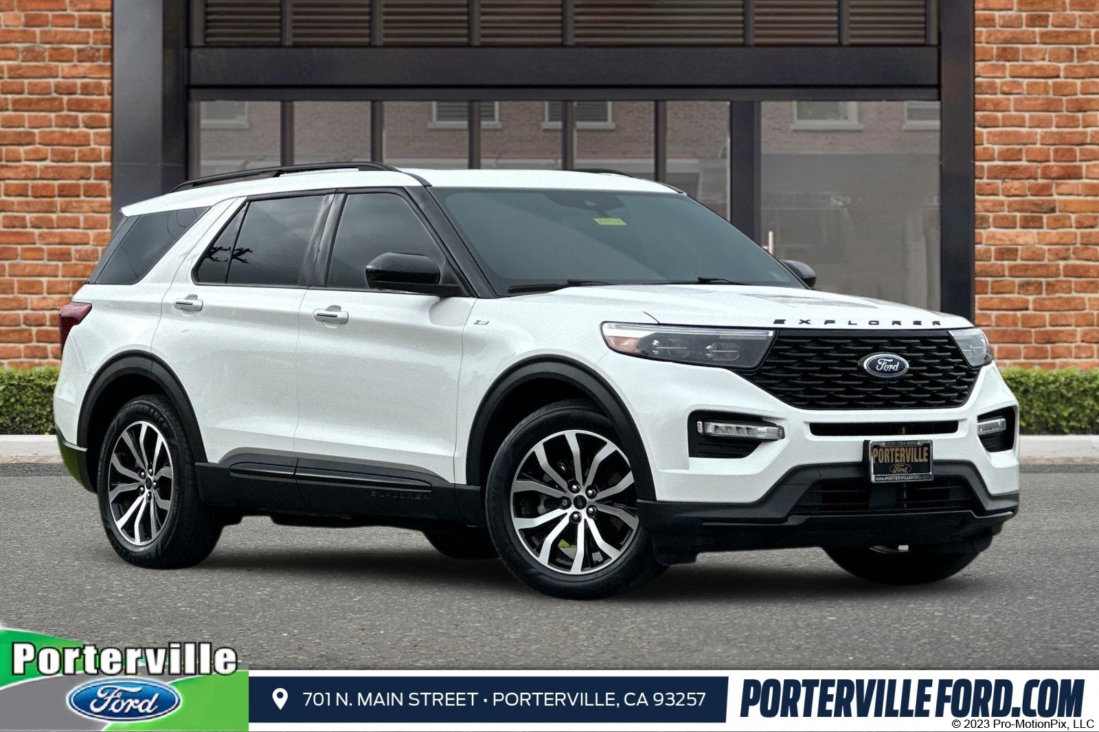 2022 Ford Explorer ST-LINE's photo