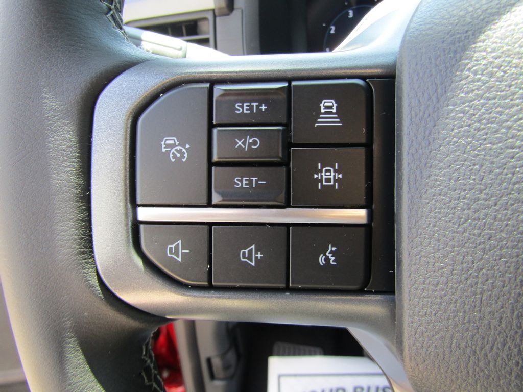 2025 Ford F-150 XLT photo 18