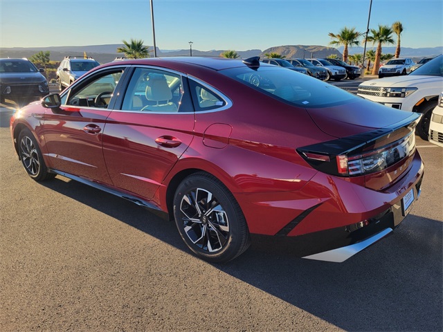 2025 Hyundai Sonata SEL photo 4