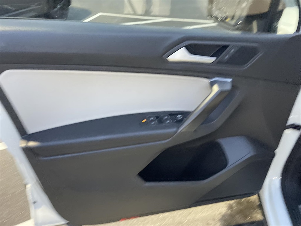 2021 Volkswagen Tiguan SE R-Line Black photo 16
