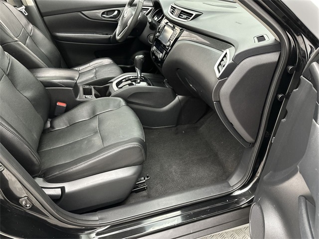 2016 Nissan Rogue SL photo 14