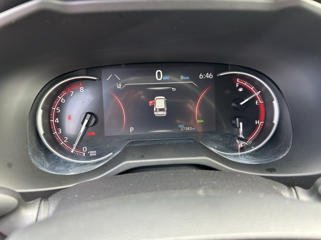 2024 Toyota RAV4 XLE photo 12