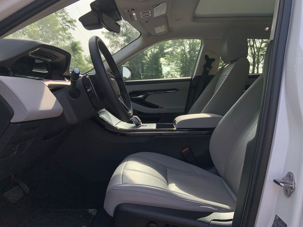2024 Land Rover Range Rover Evoque S photo 15