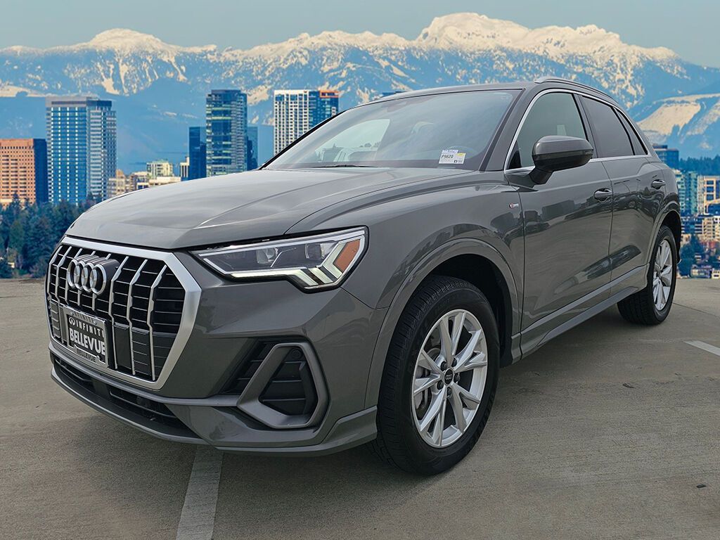 2023 Audi Q3 Premium S line photo 2