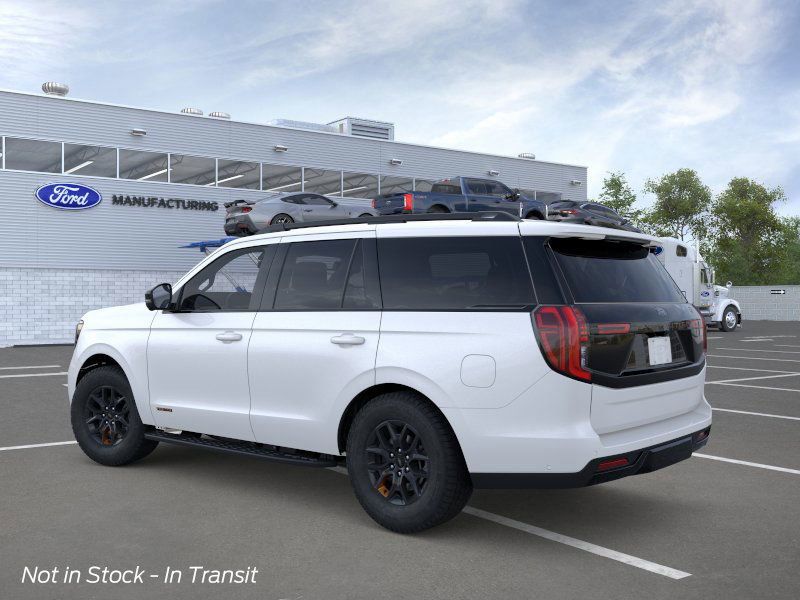 2025 Ford Expedition photo 2