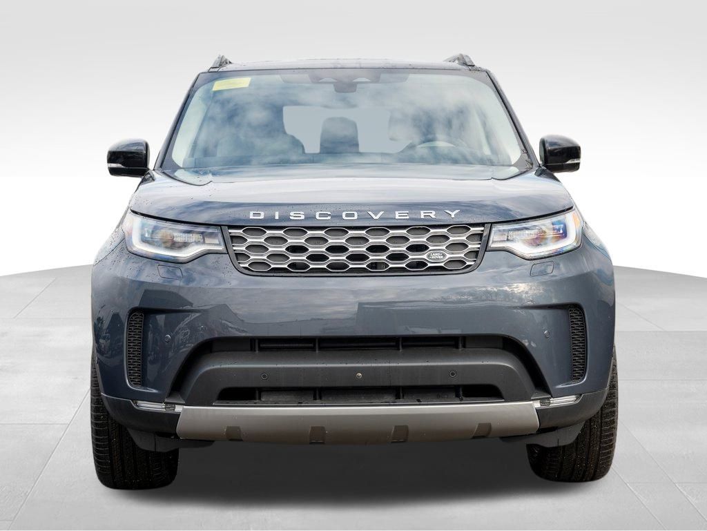 2025 Land Rover Discovery S photo 2