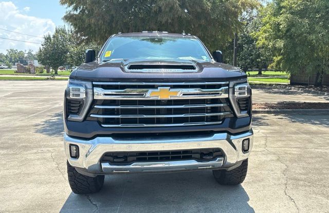 2024 Chevrolet Silverado 2500HD LTZ photo 2