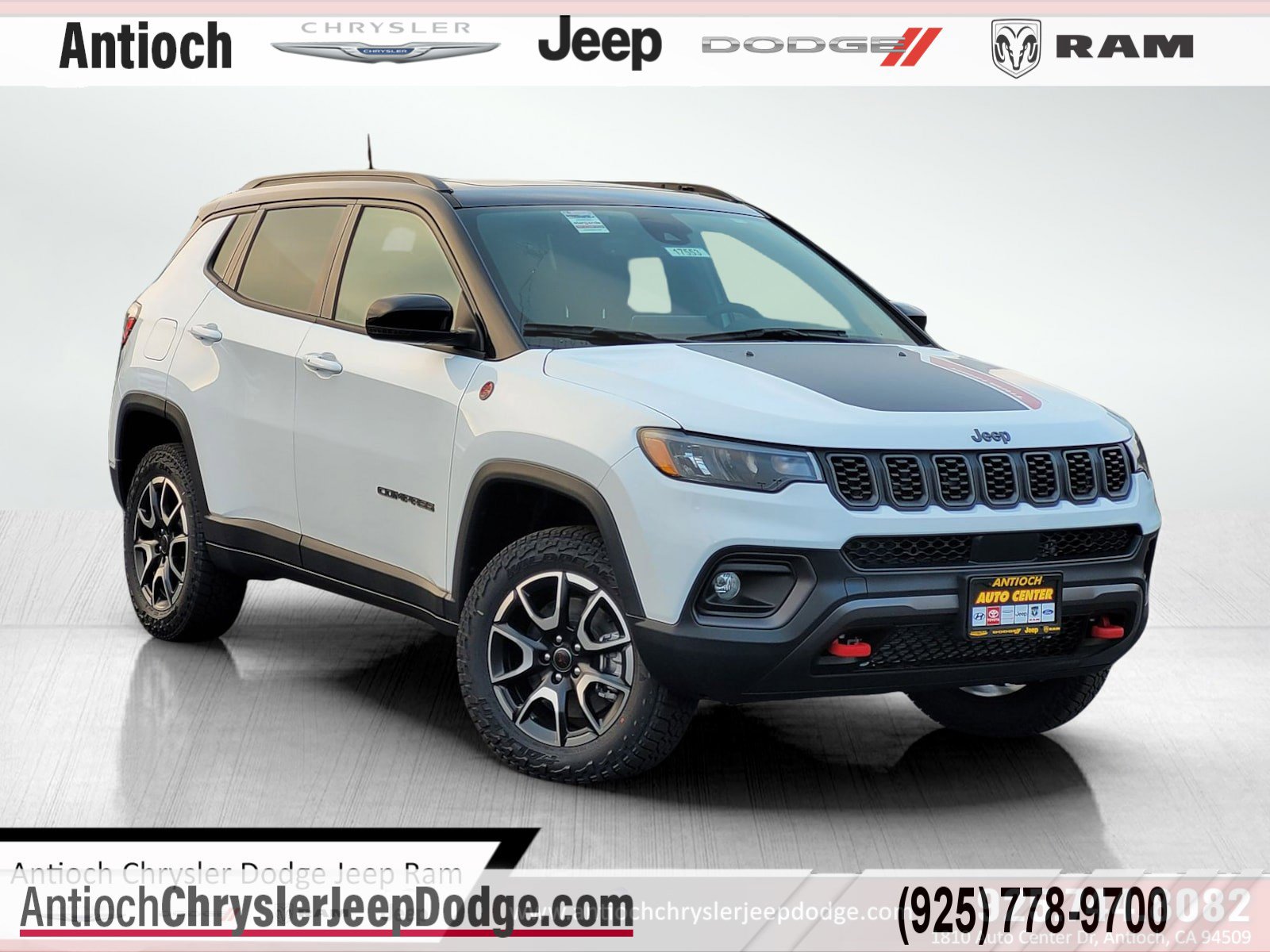 2026 Jeep Compass Trailhawk's photo