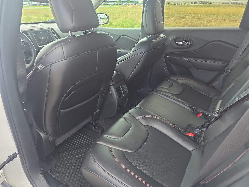 2019 Jeep Cherokee Trailhawk photo 17
