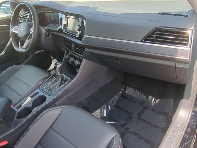 2024 Volkswagen Jetta SE photo 9