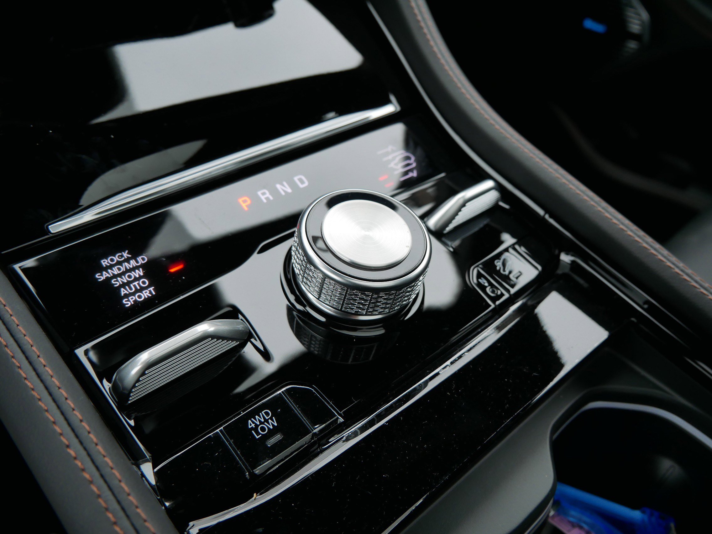 2025 Jeep Grand Cherokee Summit Reserve photo 12