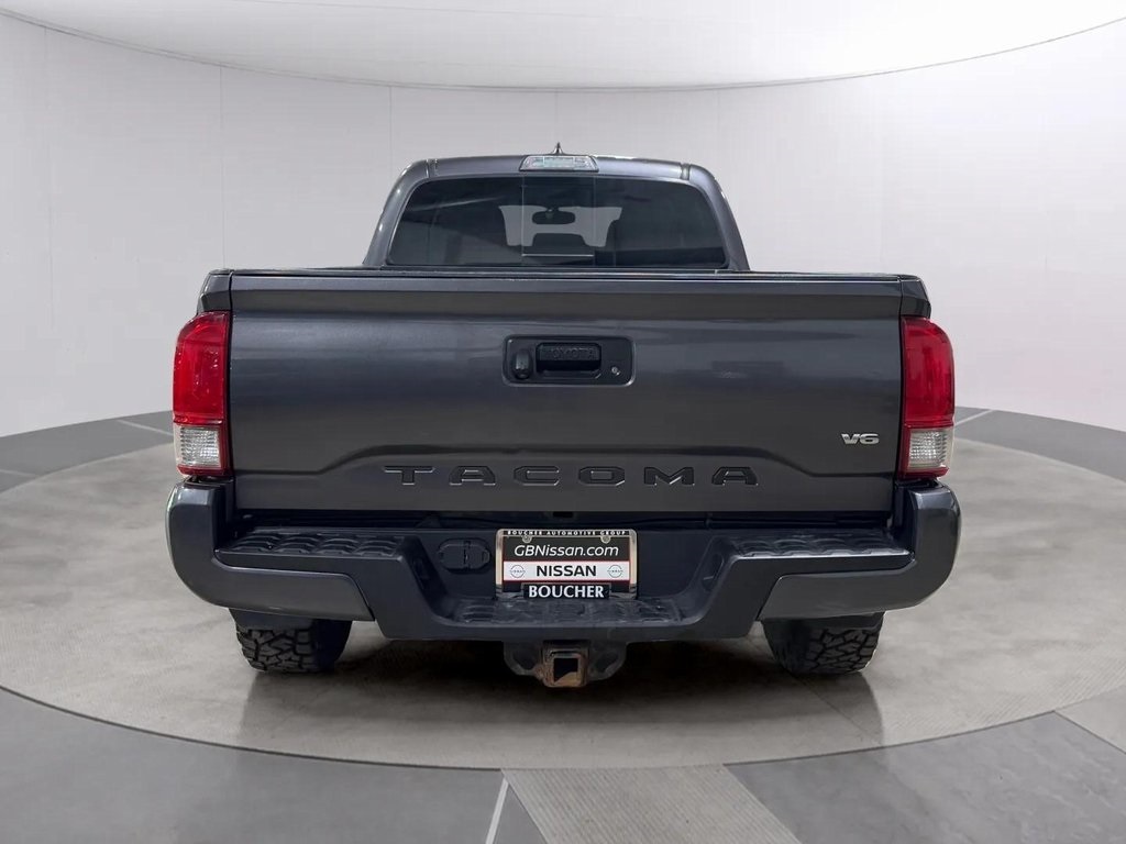 2017 Toyota Tacoma TRD Off-Road photo 5
