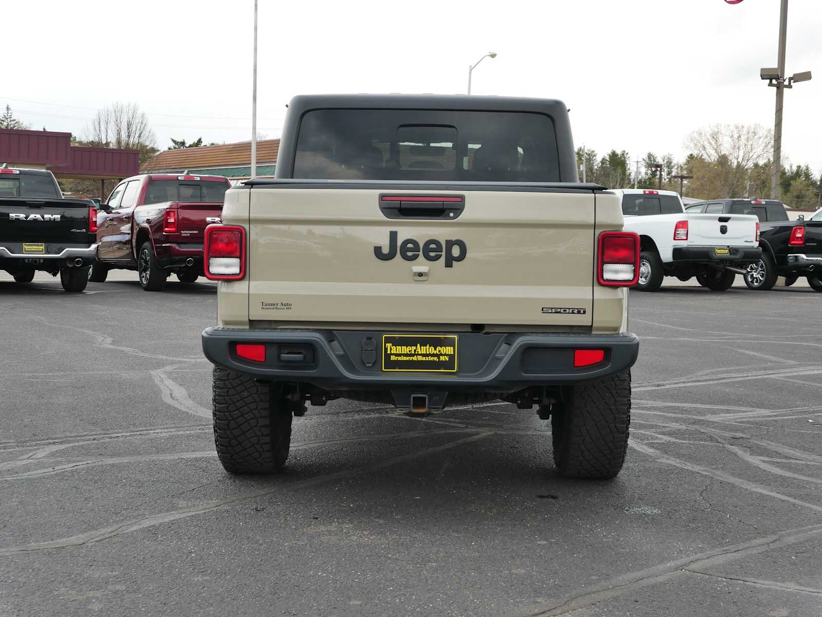 2020 Jeep Gladiator Sport S photo 4