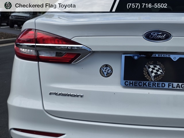 2020 Ford Fusion S photo 16