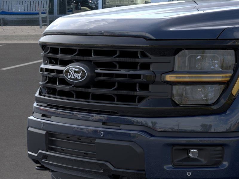2025 Ford F-150 XLT photo 16