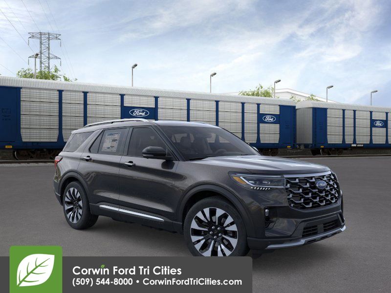2026 Ford Explorer Platinum's photo