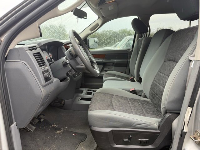 2006 Dodge Ram 3500 SLT photo 9