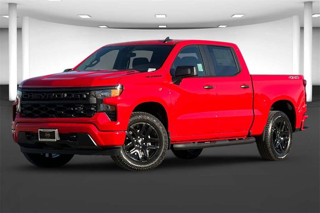 2025 Chevrolet Silverado 1500 Custom photo 2