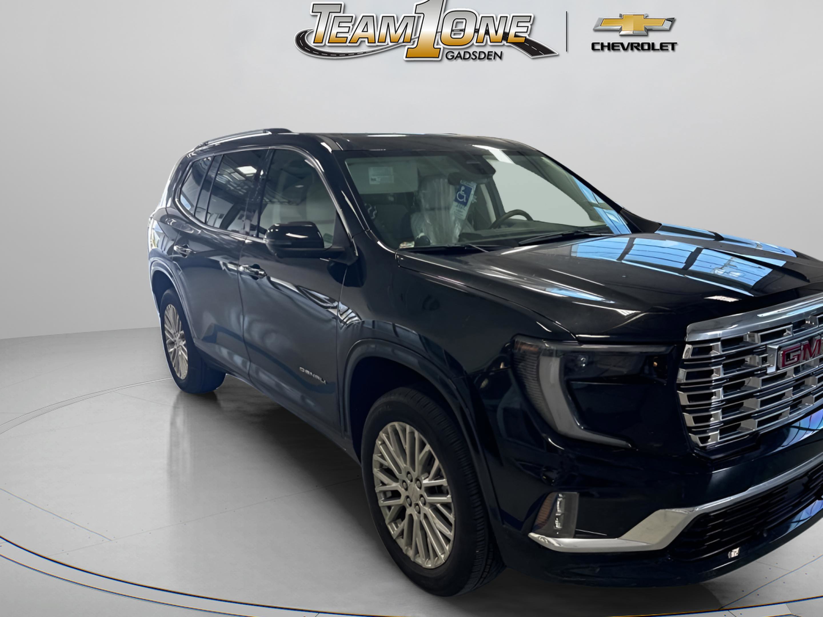 2024 GMC Acadia Denali's photo