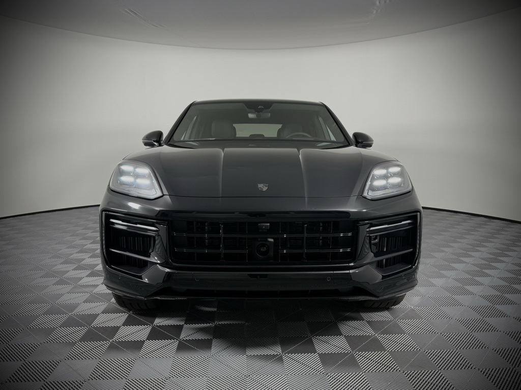 2025 Porsche Cayenne Turbo E-Hybrid Coupe photo 8