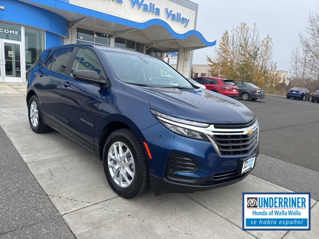 2022 Chevrolet Equinox LS's photo