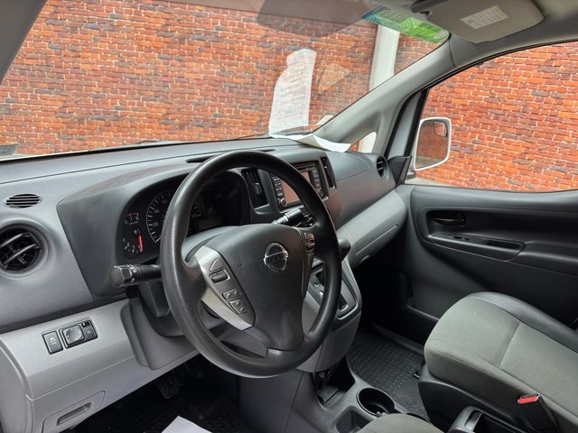 2019 Nissan NV200 SV photo 12