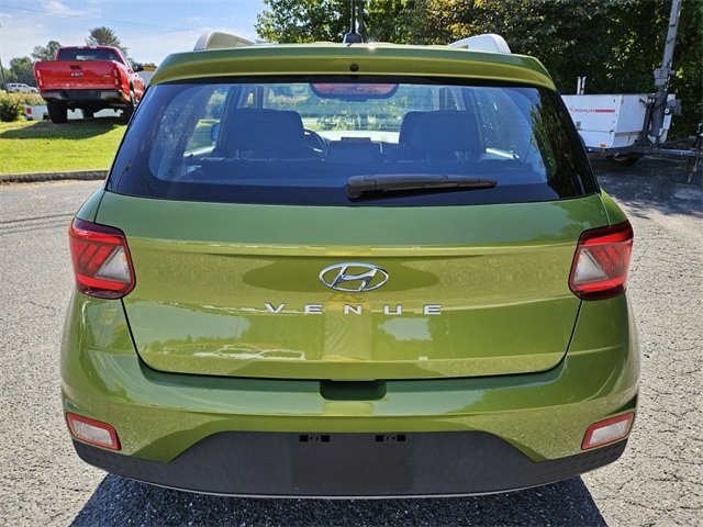 2023 Hyundai Venue SEL photo 4