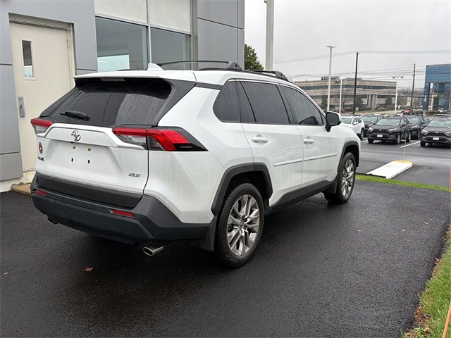 2023 Toyota RAV4 XLE Premium photo 2