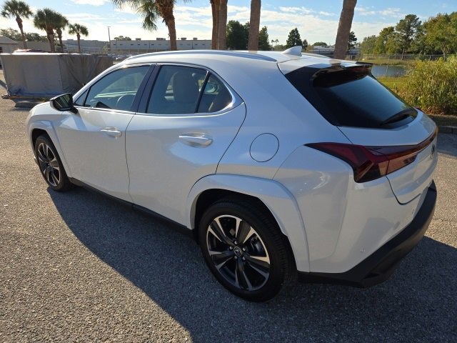 2025 Lexus UX Premium photo 3