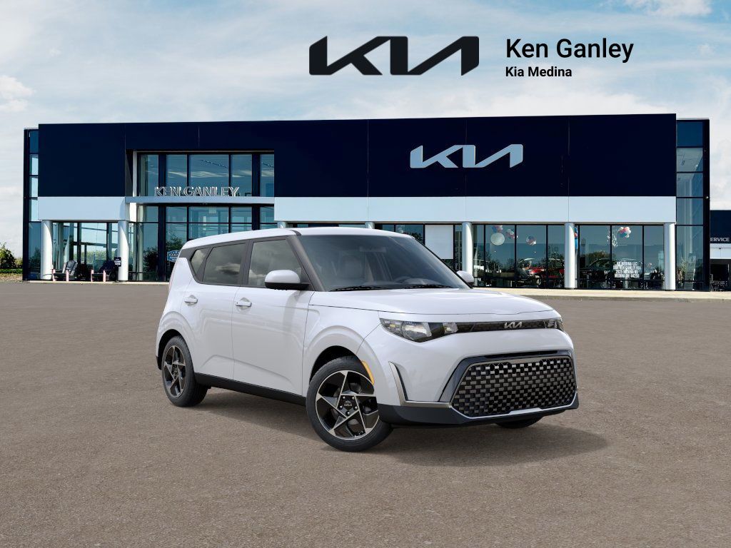 2025 Kia Soul EX photo 4