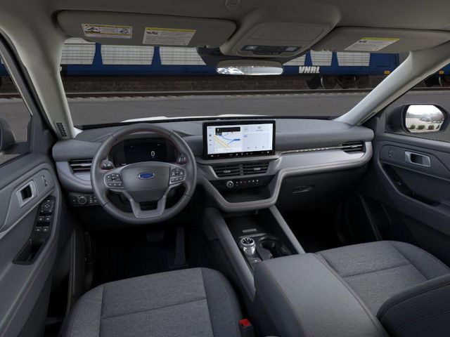 2025 Ford Explorer photo 9