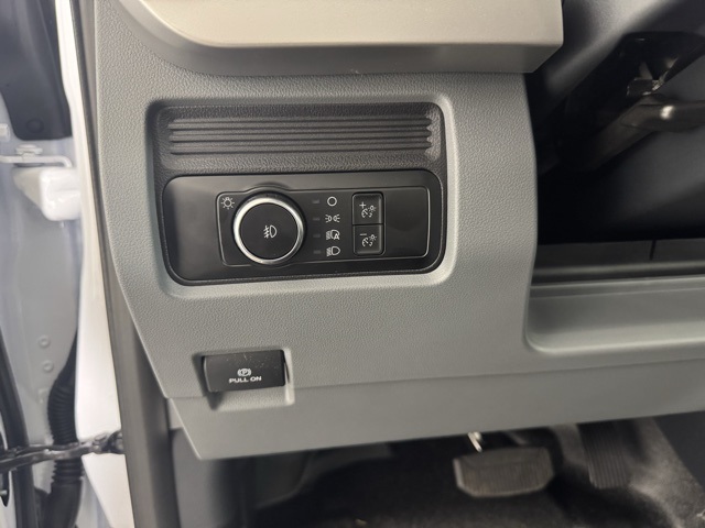 2025 Ford F-600 photo 11