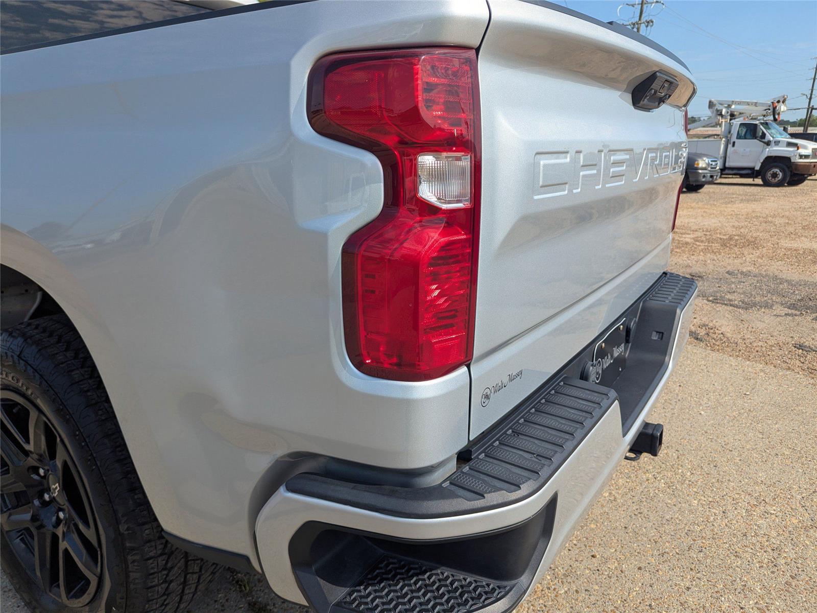 2022 Chevrolet Silverado 1500 Custom photo 12