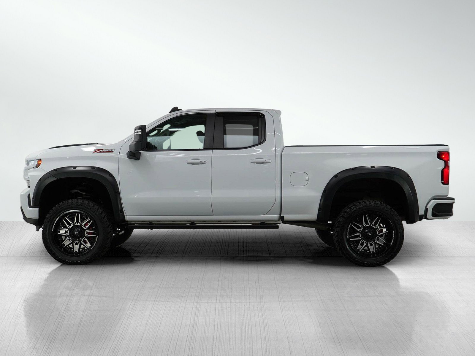 Used 2019 Chevrolet Silverado 1500 RST with VIN 1GCRYEED1KZ283211 for sale in Bloomington, Minnesota