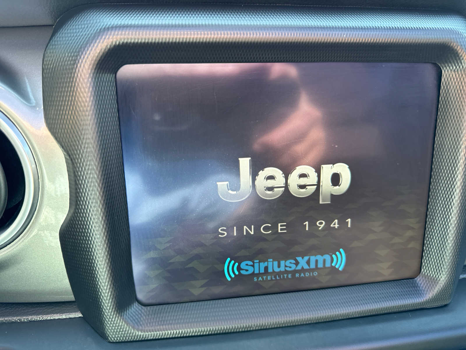 2023 Jeep Wrangler Sahara photo 30