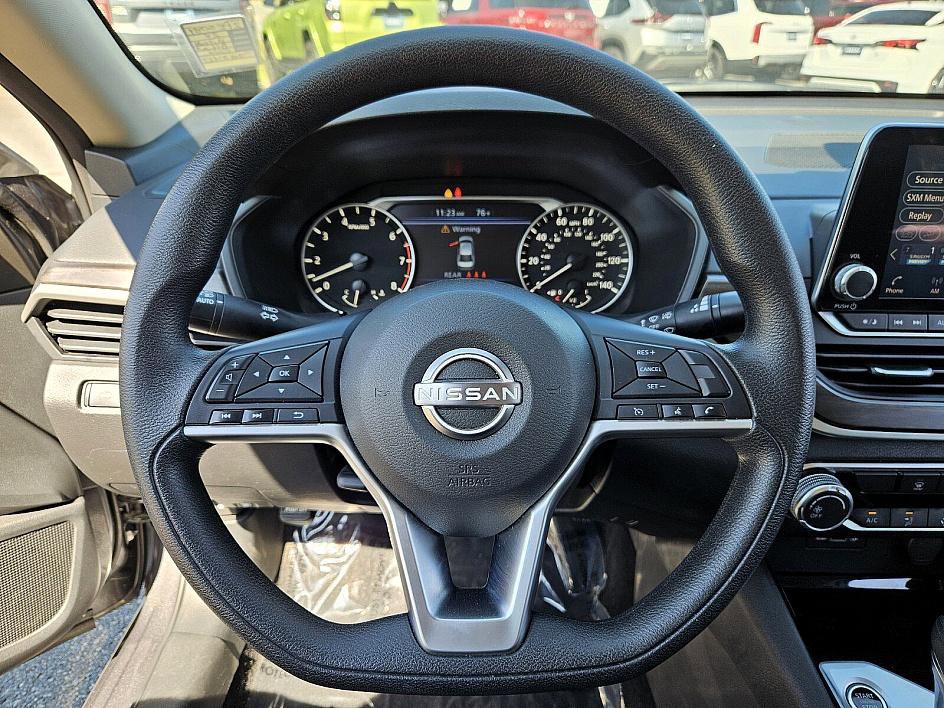 2024 Nissan Altima 2.5 SV photo 25