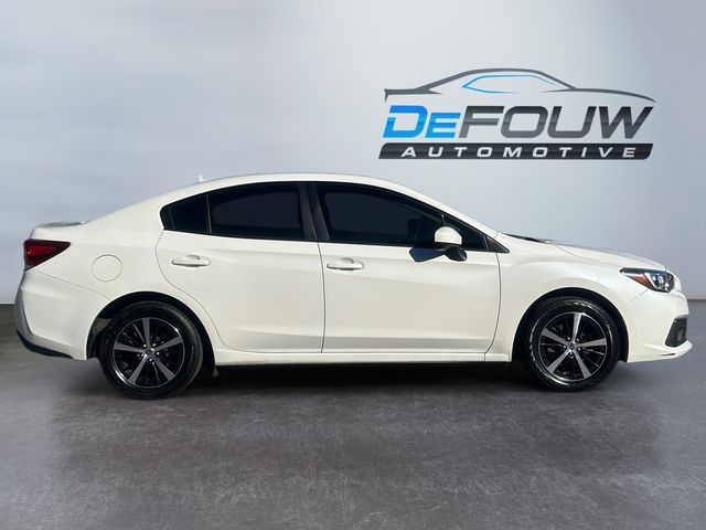 2020 Subaru Impreza Premium photo 2