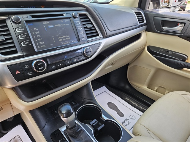 2015 Toyota Highlander XLE photo 19