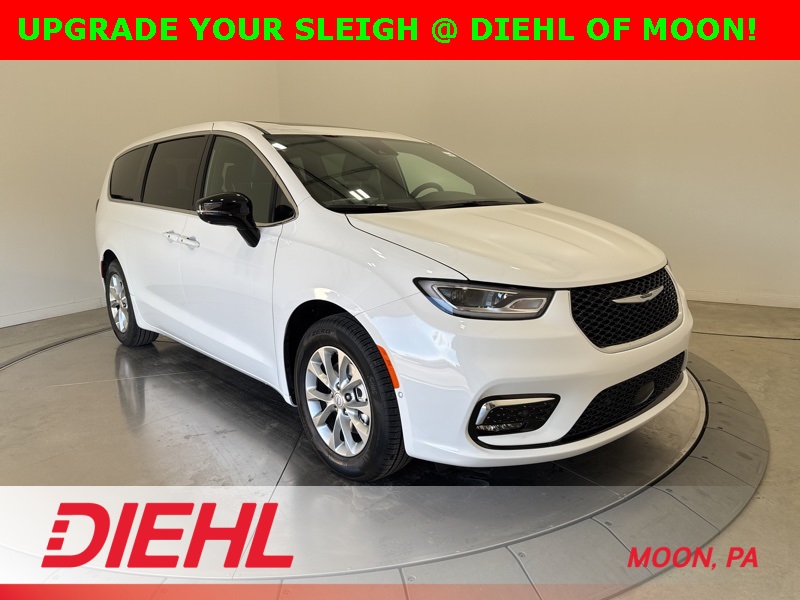 2026 Chrysler Pacifica Limited's photo