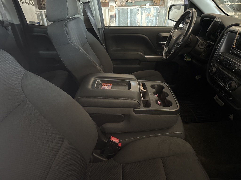 2015 Chevrolet Silverado 1500 LT photo 2