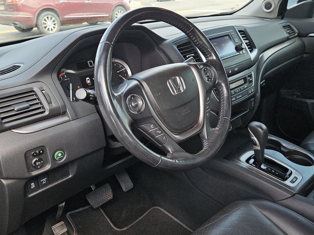 2017 Honda Ridgeline RTL photo 19