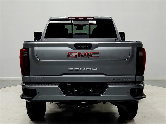 2026 Gmc Sierra 2500 HD Denali photo 2