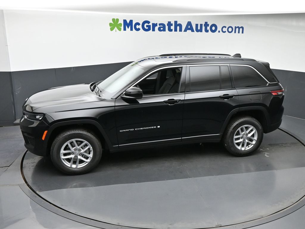 2025 Jeep Grand Cherokee Laredo X photo 14