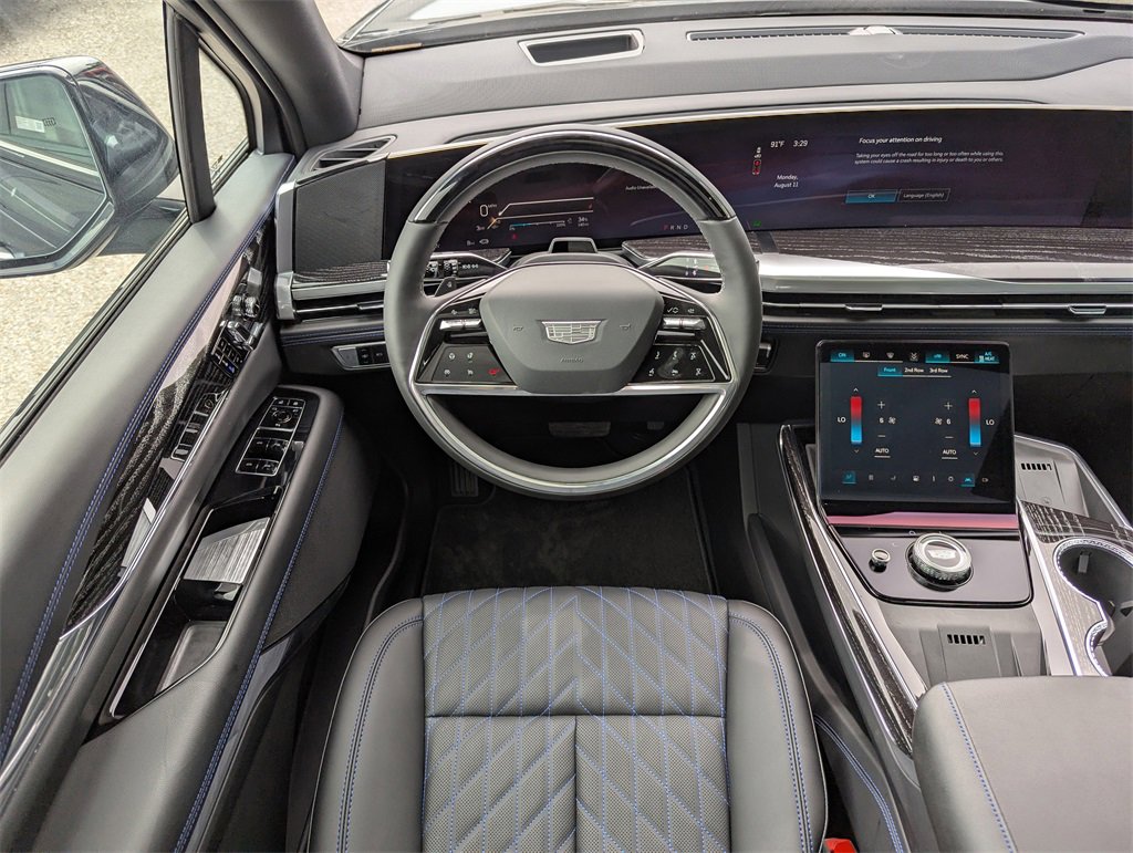 2026 Cadillac Escalade Luxury photo 12