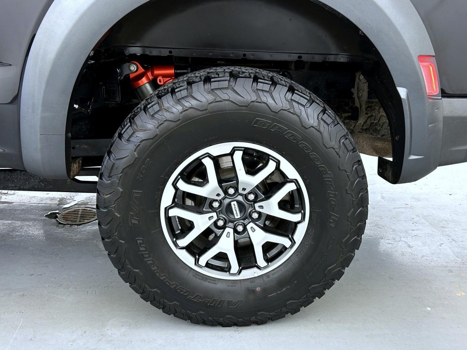 2022 Ford F-150 Raptor photo 22