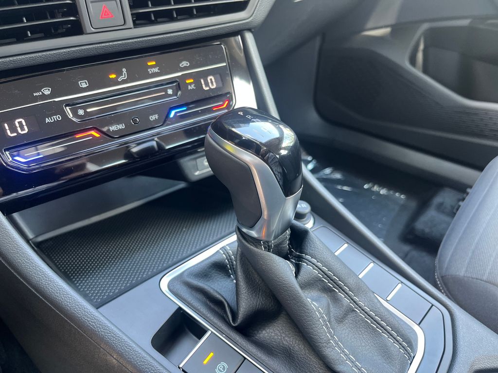 2025 Volkswagen Jetta 1.5T S photo 11