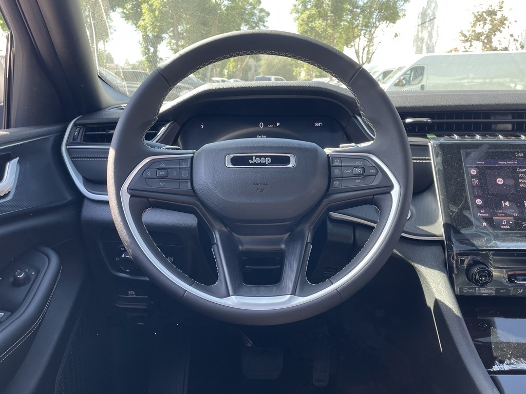 2025 Jeep Grand Cherokee Laredo X photo 23